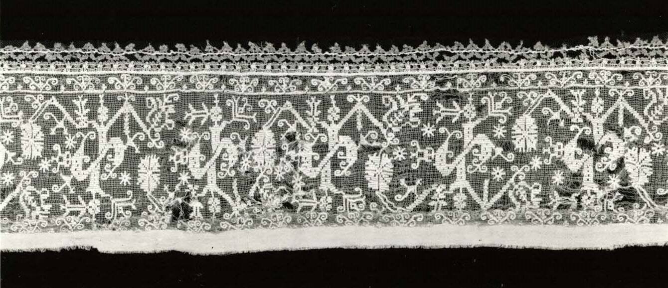 Lace Border